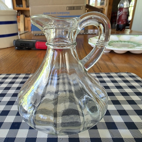 Elegant Clear Glass Pitcher - Picture 1 of 1